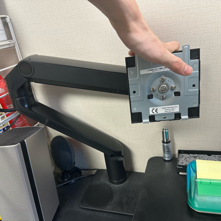 삼성 32인치 모니터 C32JG54 + 델 모니터암 msa14 이미지