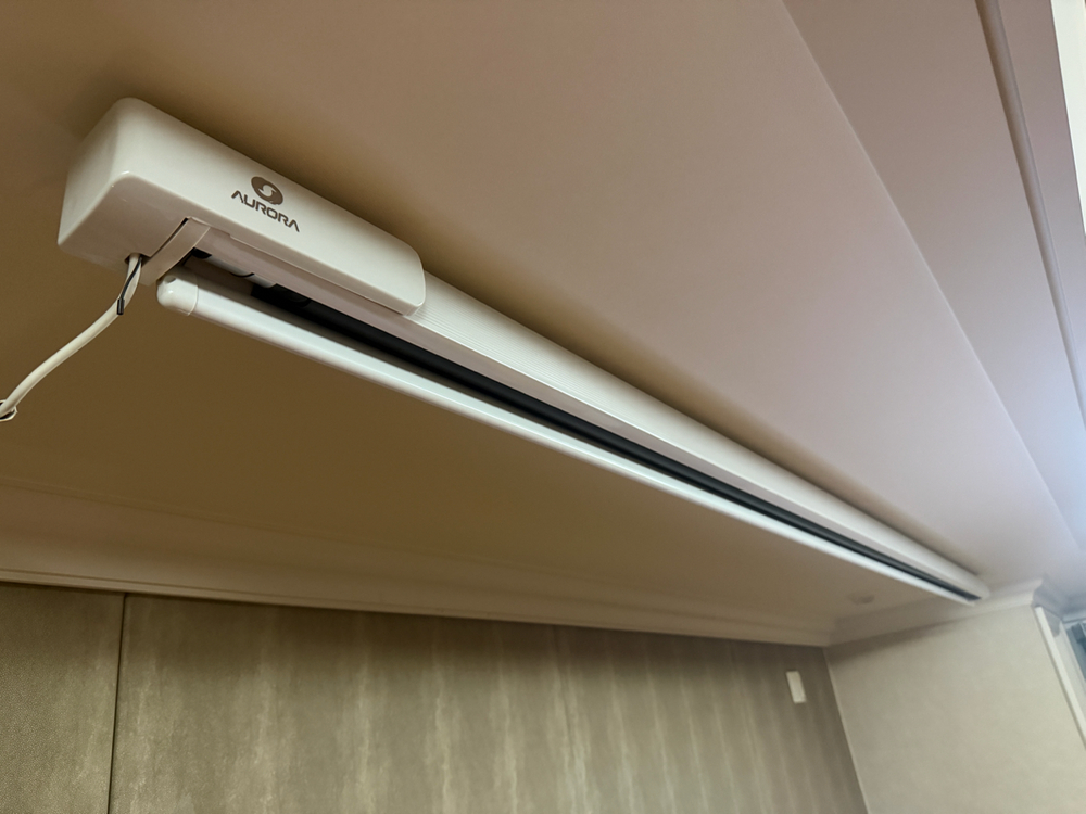 오로라 전동 텐션 스크린 프로젝터 스크린 120인치 이미지