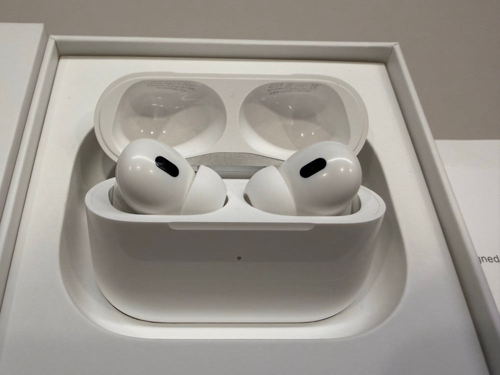 에어팟 프로 2세대 라이트닝 S급 풀박스 이미지