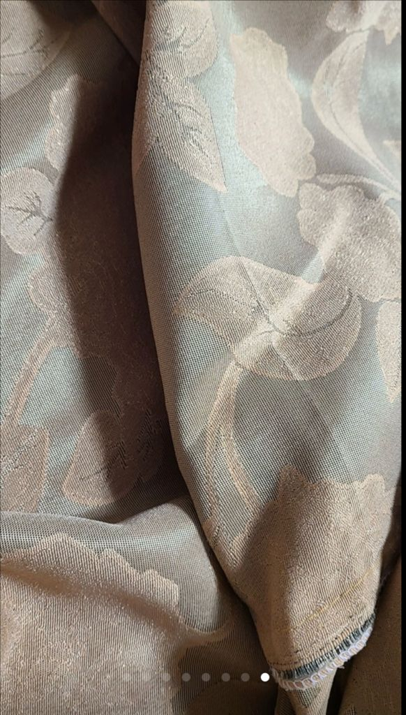 대형 커텐 커튼 이미지