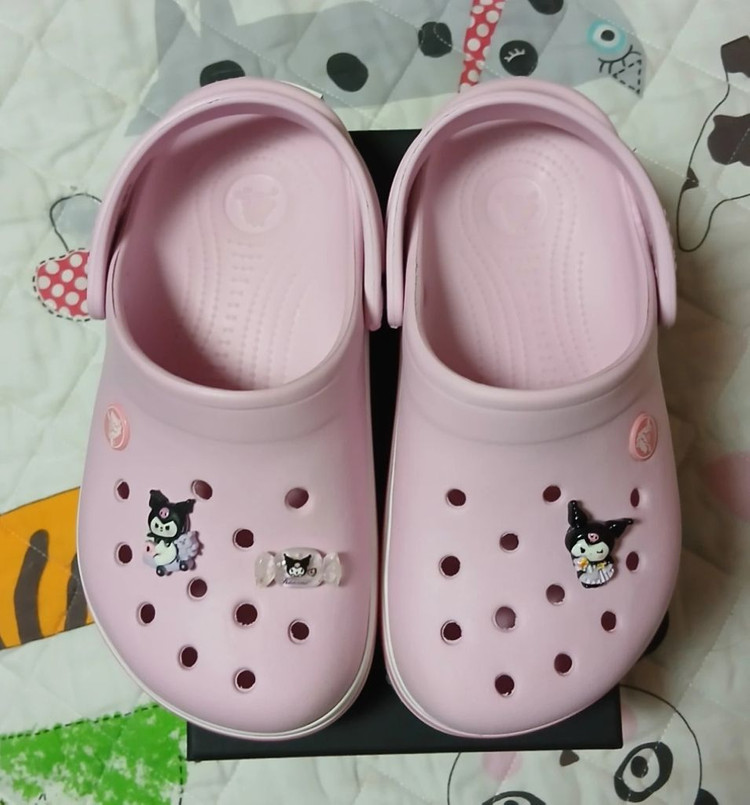 크록스정품 J2 210 지비츠포함 크록밴드 발레리나핑크.거의 새거 이미지