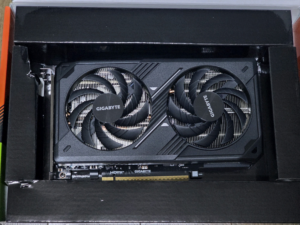 기가바이트 RTX 5060 윈드포스 맥스 OC 8GB 이미지