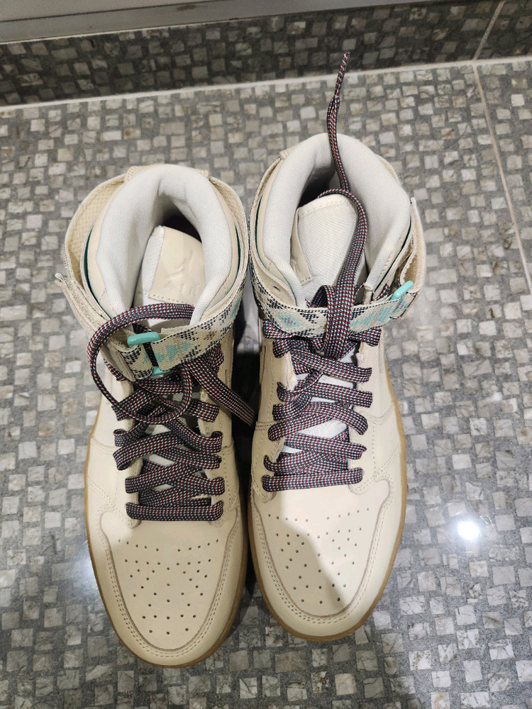 나이키 에어조던 1 레트로 하이 스트랩 이미지