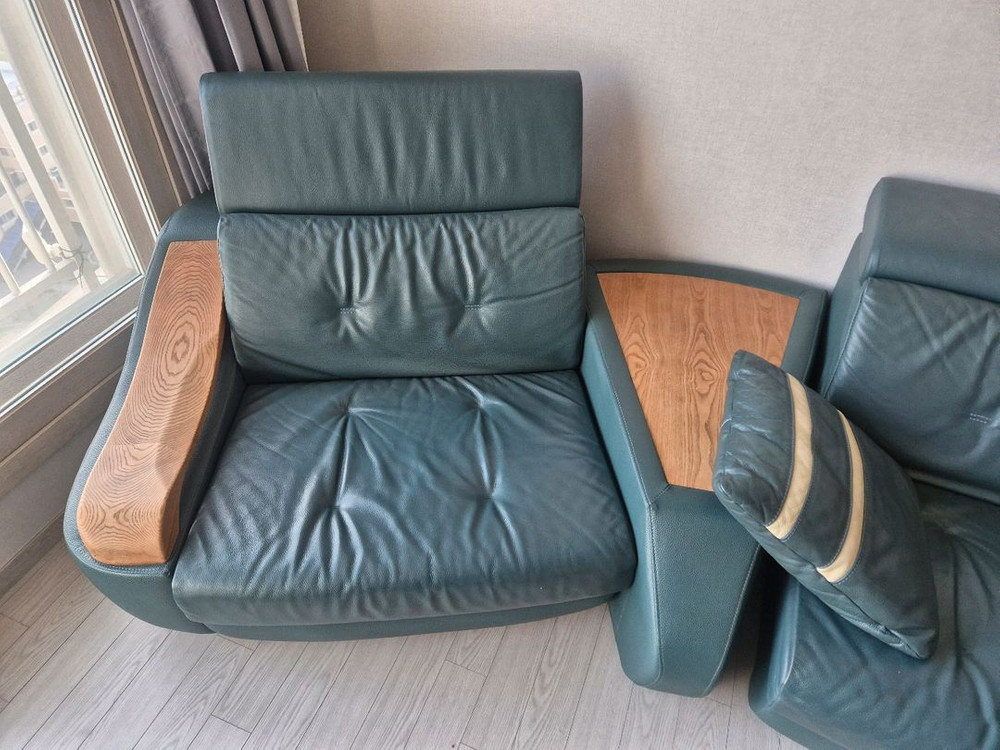 3인용 가죽쇼파 판매합니다 이미지