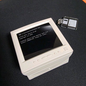 버즈4 프로 케이스 레트로 crt 모니터 이미지