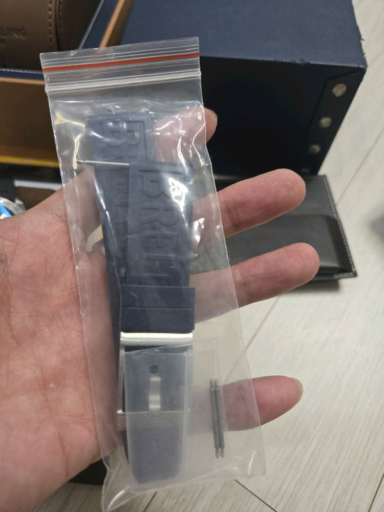 브라이틀링 어벤져2 GMT 44 청판 풀세트 이미지