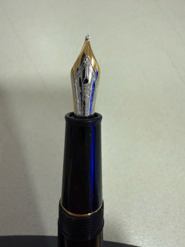 몽블랑 마이스터스튁 146 만년필 + 몽블랑 펜케이스(3구) + 잉크 이미지