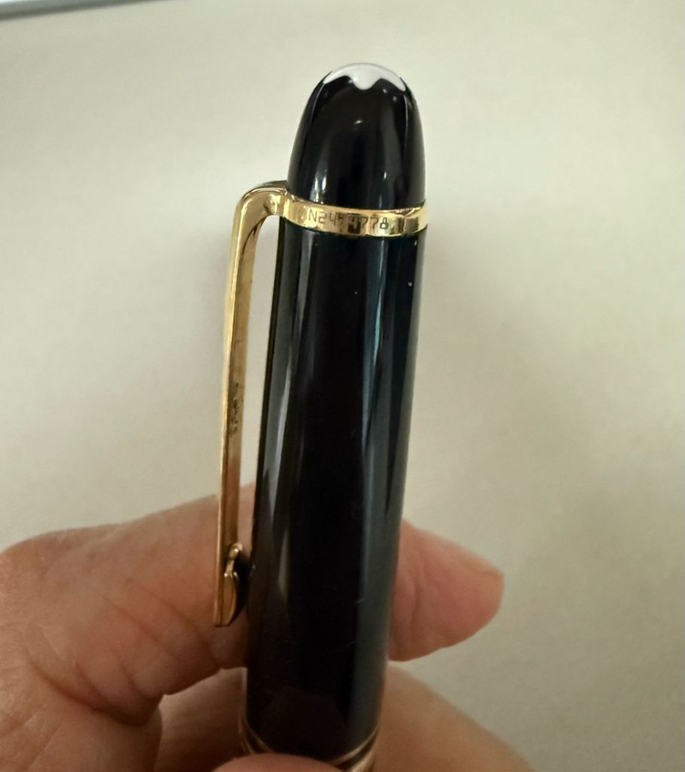 몽블랑 마이스터스튁 146 만년필 + 몽블랑 펜케이스(3구) + 잉크 이미지