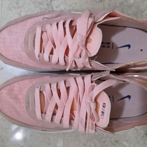 나이키 운동화 이미지