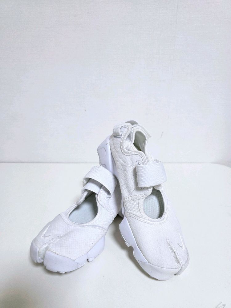 새상품>>국내 매장 정품 나이키 에어 리프트 230/ 타비 스니커즈 이미지