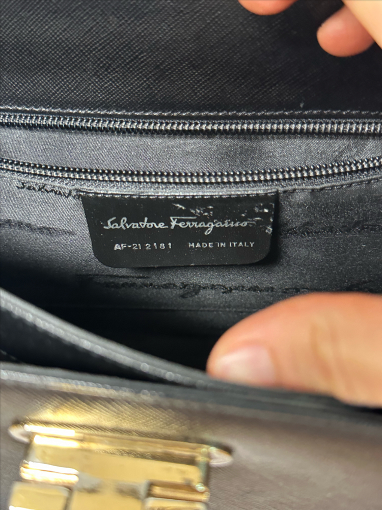 페라가모 블랙 토트백 + 스트랩 간치니 탑핸들 켈리백 사피아노 이미지