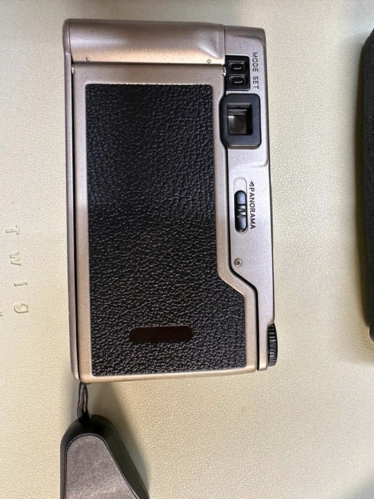 니콘 Nikon 35Ti 필름 카메라 이미지