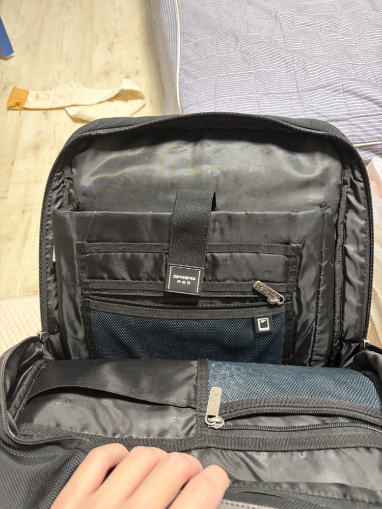 샘소나이트 레드 백팩 블랙 이미지