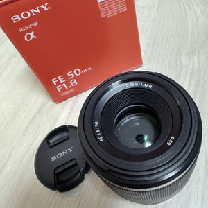소니 풀프레임 미러리스용 FE 50mm F1.8 풀박스 이미지