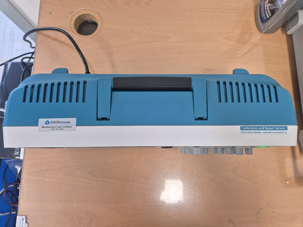 텍트로닉스 tbs2104 오실로스코프 이미지