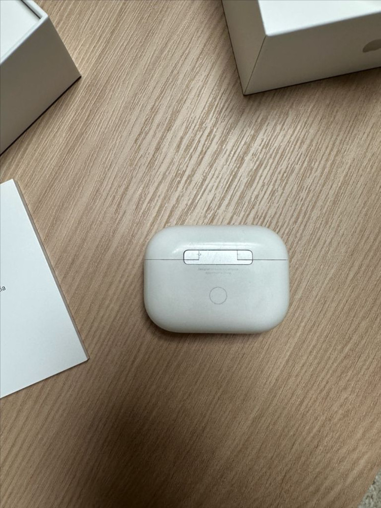 에어팟 프로2 라이트닝 이미지