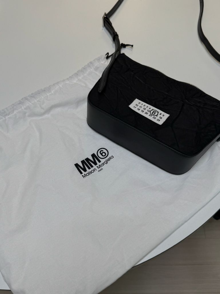 메종 마르지엘라 MM6 뉴메릭 미니 크로스백 BLACK 이미지