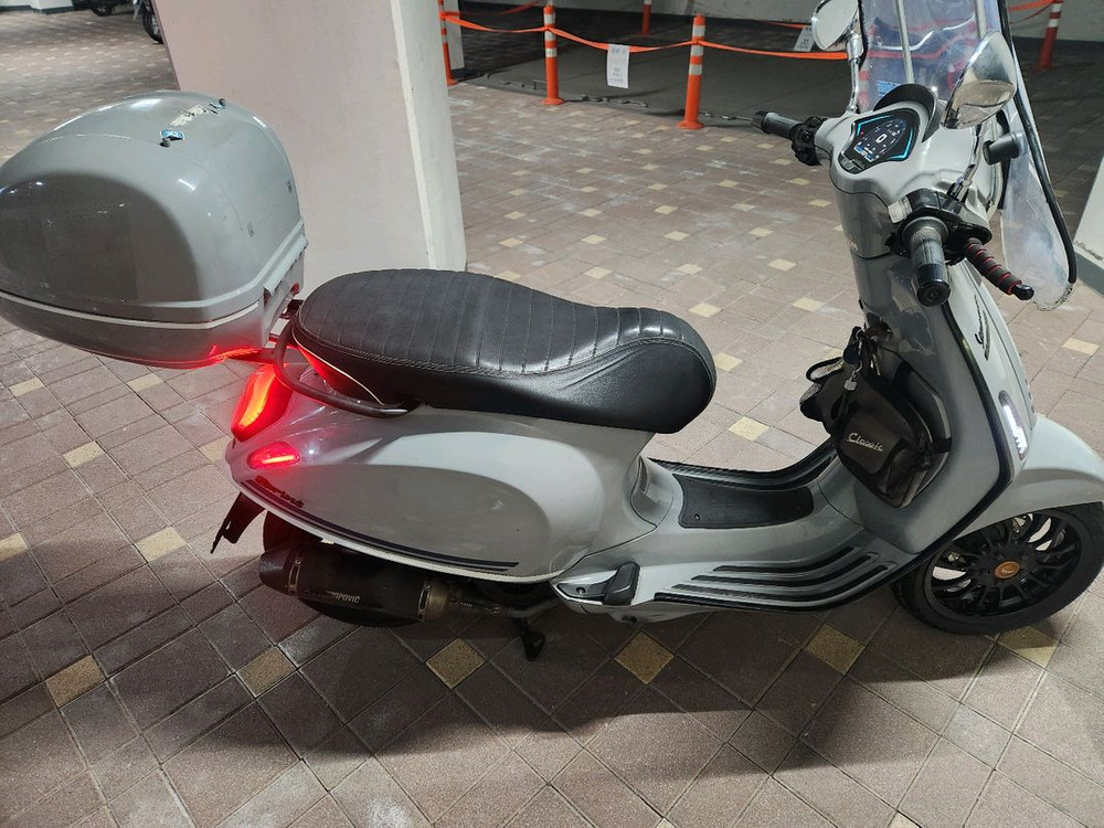 2021년식 베스파 스프린트 머플러, 탑박스튜닝 이미지