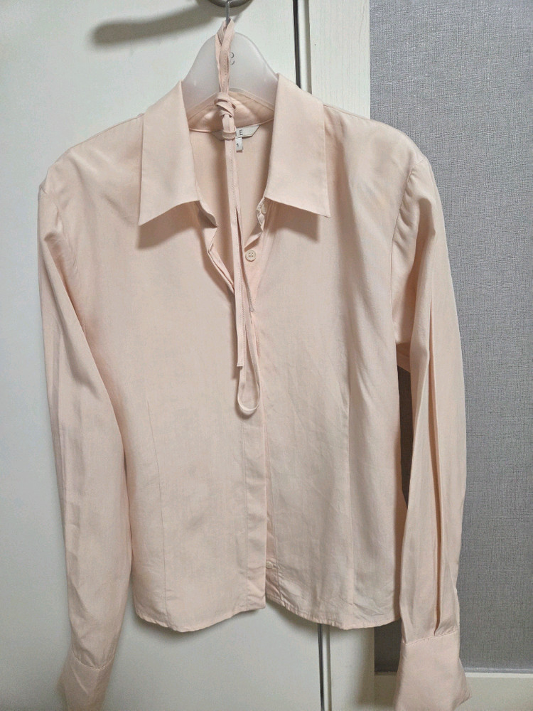 sie 시에 로아 라인 스트랩 셔츠 이미지