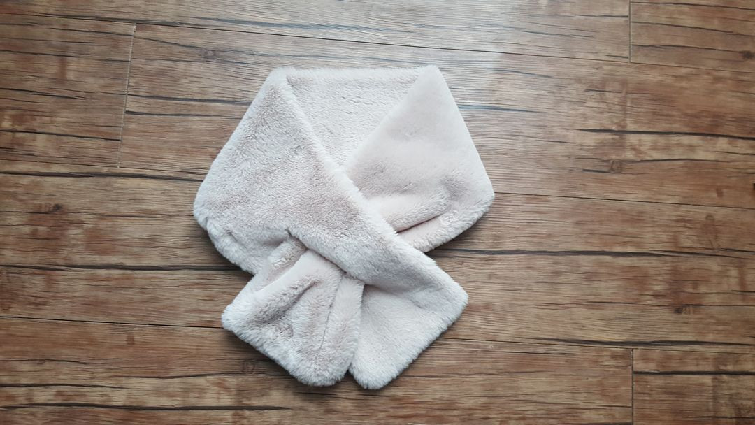 퍼 숄더 머플러 목도리 이미지