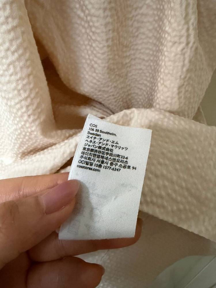 코스COS 시어서커 셔링 퍼프소매 블라우스 연핑크 요루지지미여름분홍쿨썸머 이미지