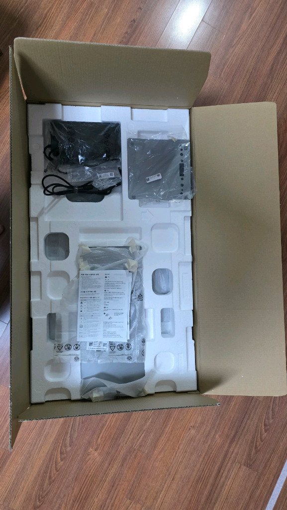 삼성m9 스마트모니터 oled 4k 165hz 이미지