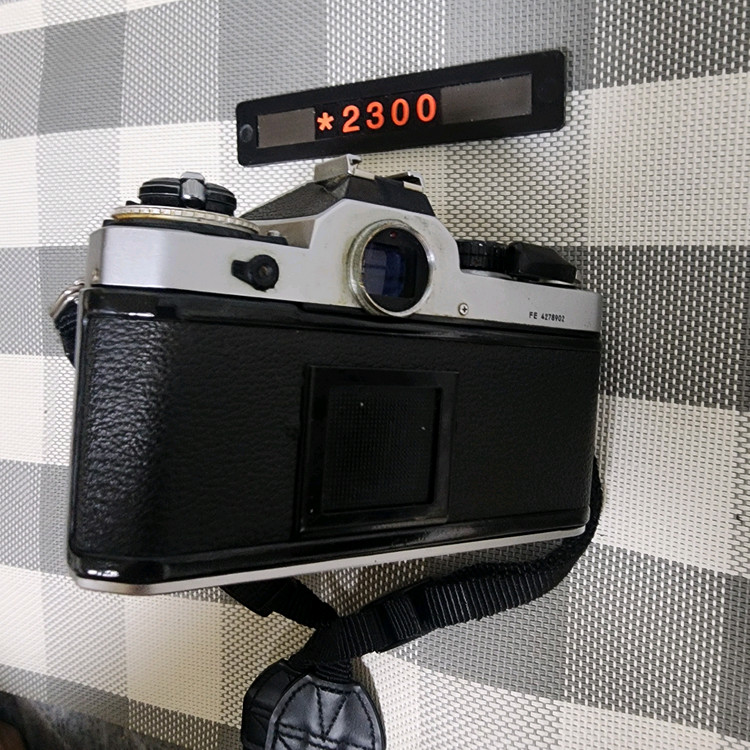 니콘 FE 실버바디 35-70 줌렌즈 필름카메라 이미지