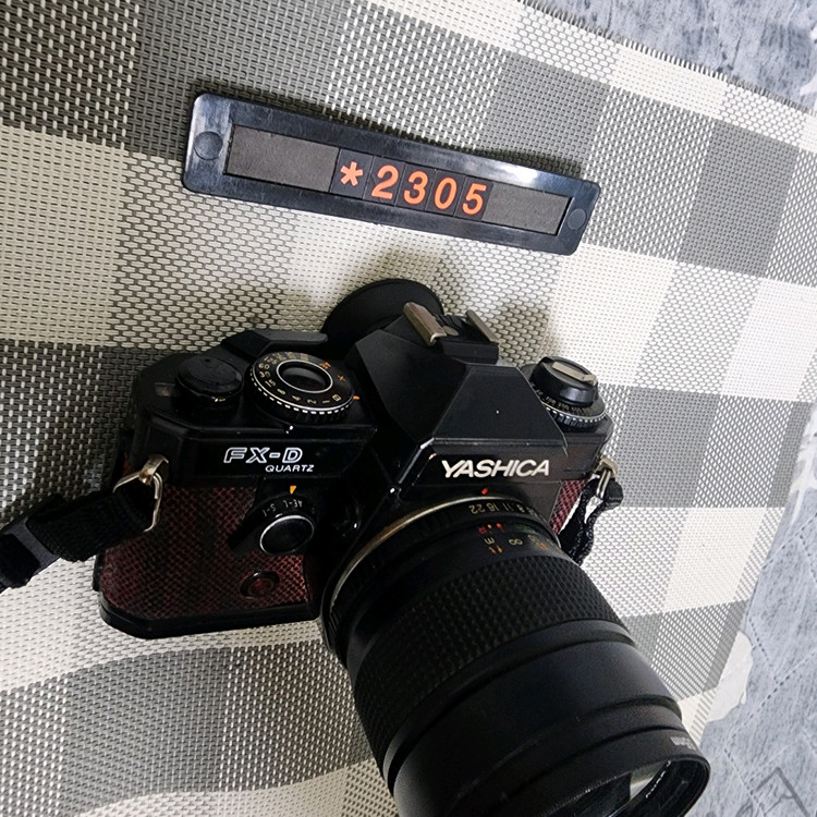 야시카 FX-D 필름카메라 42-75 줌렌즈 이미지