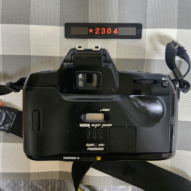 니콘 F 70 필름카메라 28-80 줌렌즈 이미지