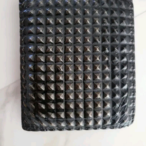 MCM 스터드 장식 반지갑 이미지