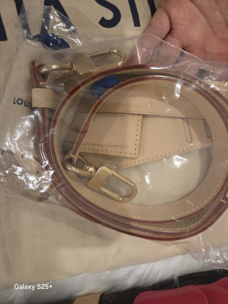 루이비통 모노그램 키폴 반둘리에 45 슌이텐 한정판 이미지