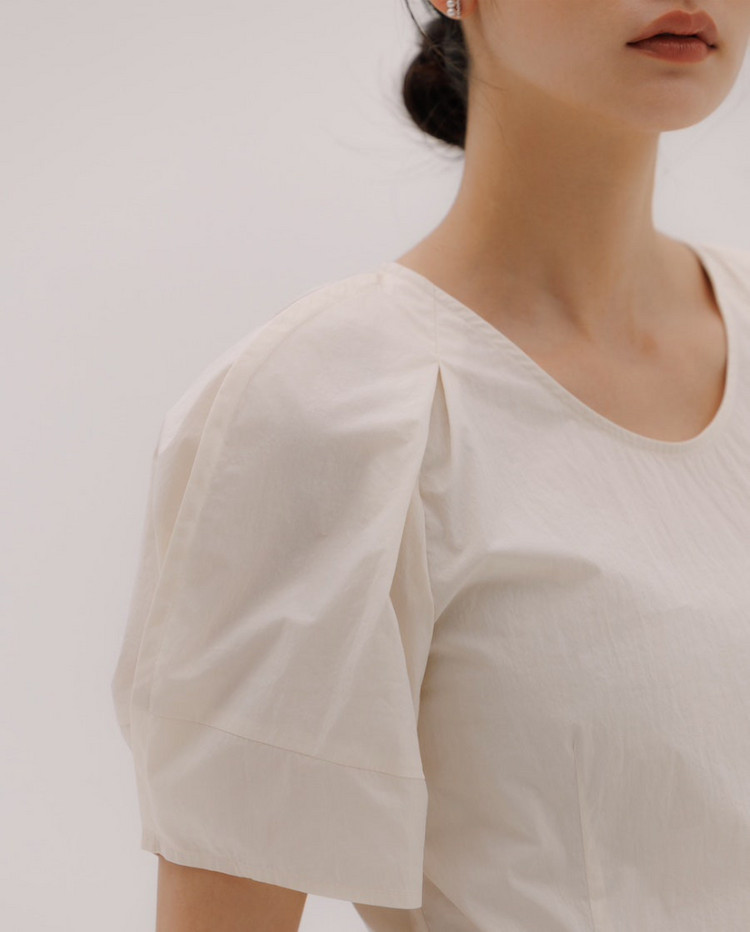 시에 sie 블룸 퍼프 블라우스 이미지