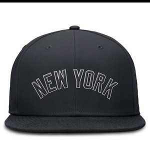 [새제품] 나이키 뉴욕양키스 드라이핏 캡 738 택포 이미지