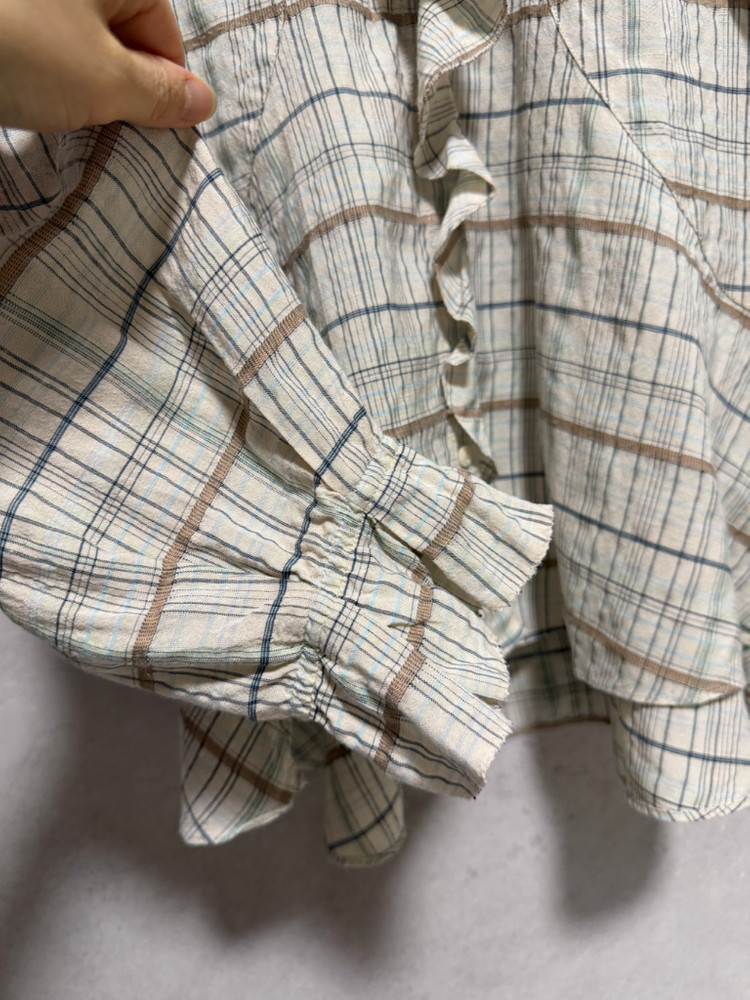 듀엘 러플 블라우스 이미지