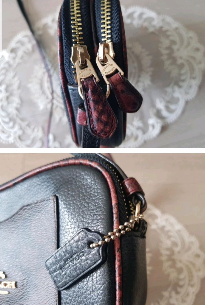 코치 파이톤배색 더블집 크로스백 이미지