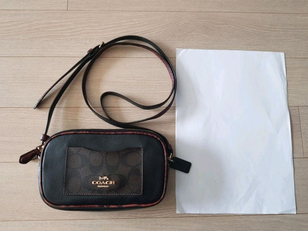 코치 파이톤배색 더블집 크로스백 이미지