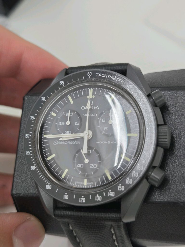 오메가 문스와치 머큐리 (아르템 스트랩 포함) 이미지