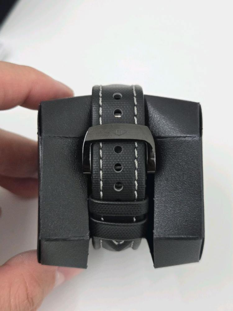 오메가 문스와치 머큐리 (아르템 스트랩 포함) 이미지