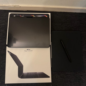 아이패드 프로 13인치 M5 스페이스 블랙 + 매직 키보드 + 애플펜슬 프로 이미지