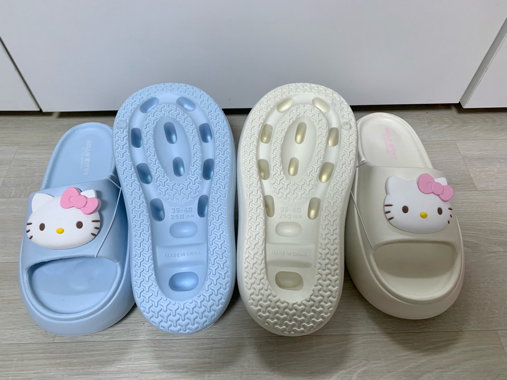 산리오 헬로키티 플랫폼 통굽 슬리퍼 250mm(39-40)! (블루/화이트) 이미지