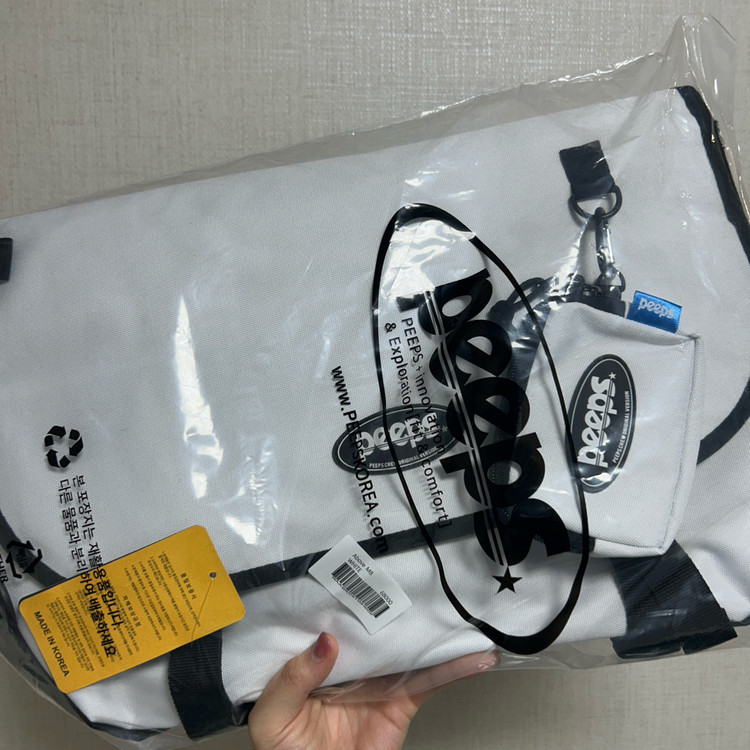 새상품 핍스 어보브 메신저백 화이트 (Peeps above messenger bag) 이미지