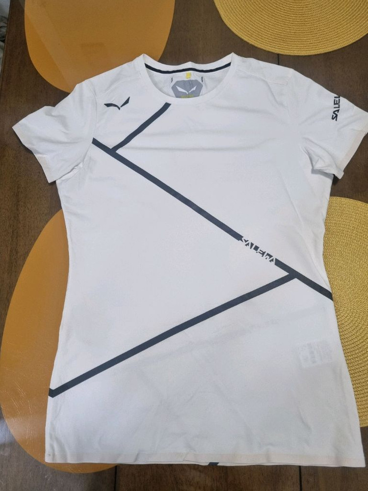 여성 살레와 90싸이즈 이미지