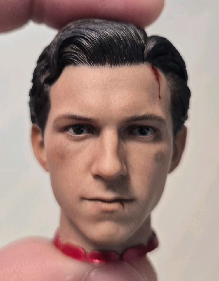 핫토이 아이언스파이더 2.0 헤드변경 이미지