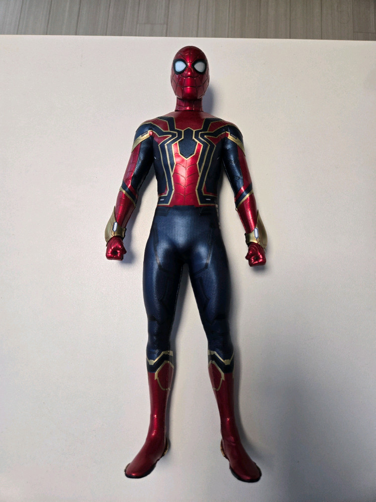 핫토이 아이언스파이더 2.0 헤드변경 이미지