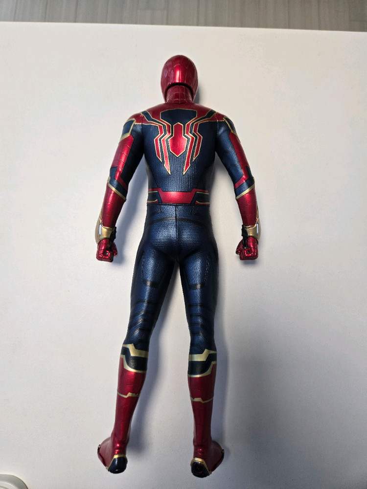 핫토이 아이언스파이더 2.0 헤드변경 이미지