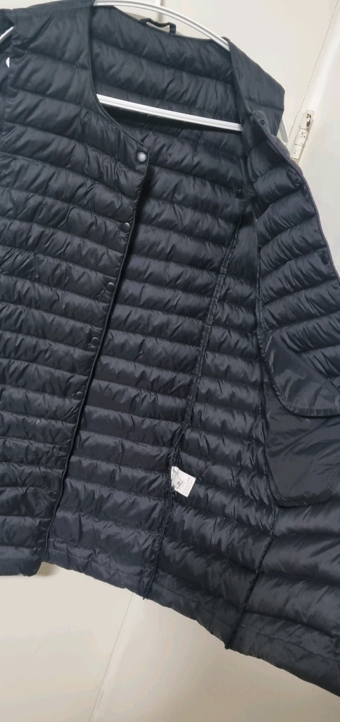 오리털 경량 패딩 조끼 블랙 이미지