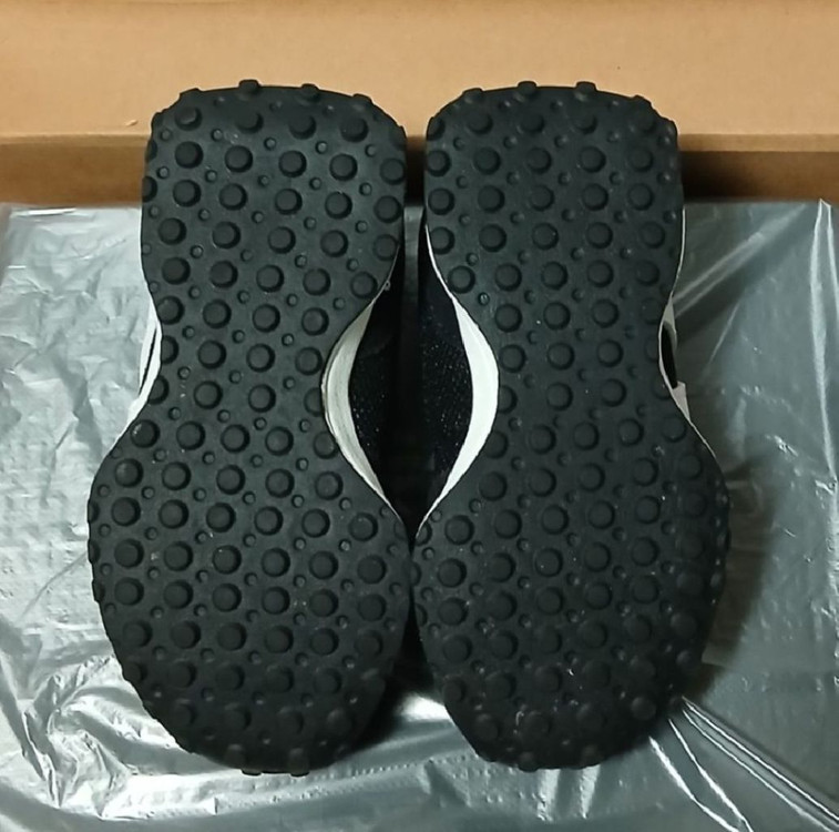 뉴발란스키즈 327 145블랙운동화 거의새거 이미지