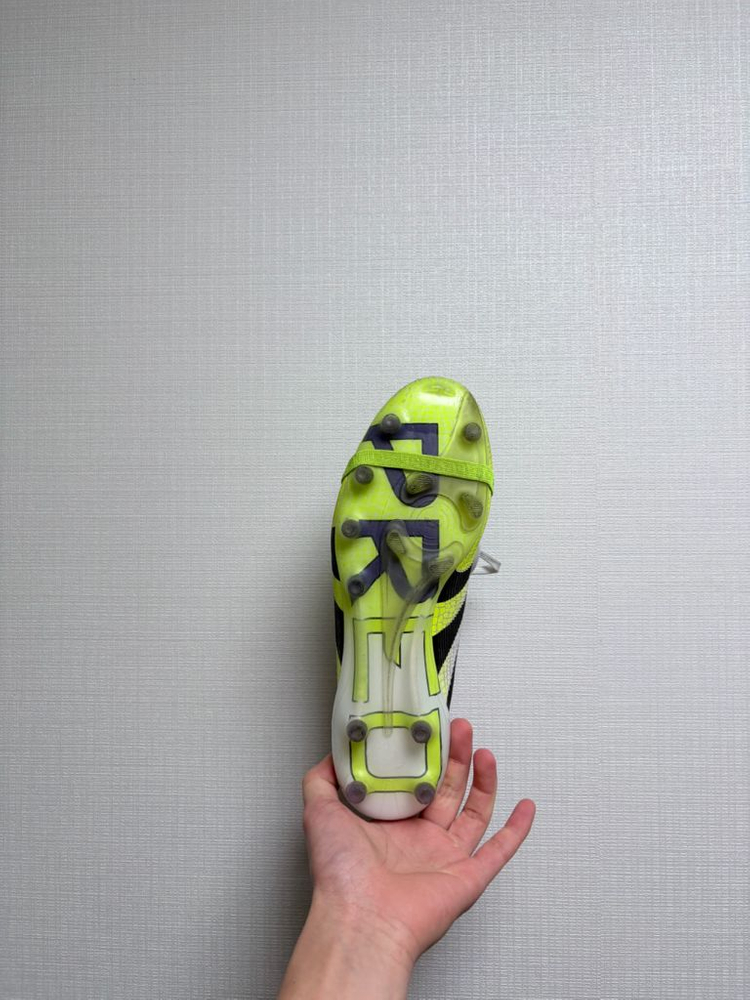 프레데터 25 엘리트 ag 275 축구화 이미지