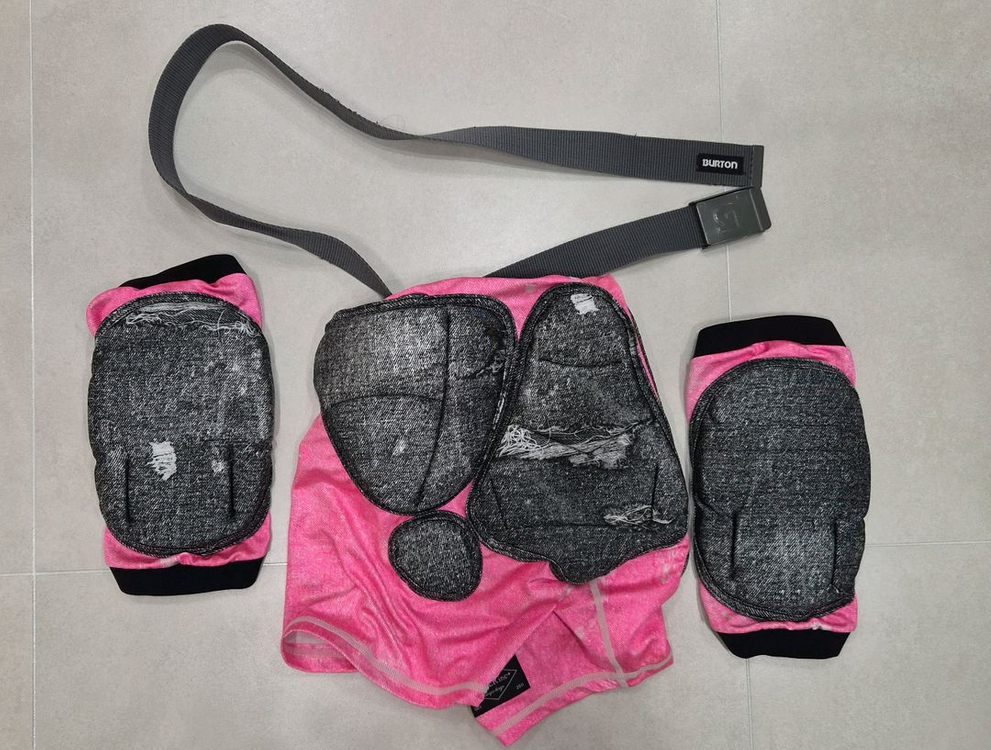 여성용 디미토(Dimito) 보드복 상하의(S사이즈)+버튼 벨트+엉덩이/무릎보호대 이미지