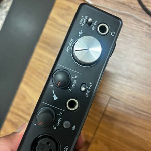 포커스라이트 스칼렛 솔로 2세대+케이블 이미지